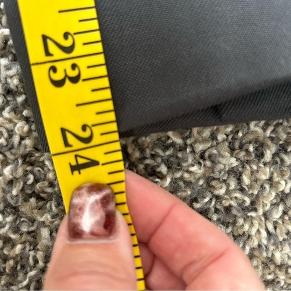 Banana Republic Women’s Blazer 100% silk exterior size 4 - Picture 4 of 10